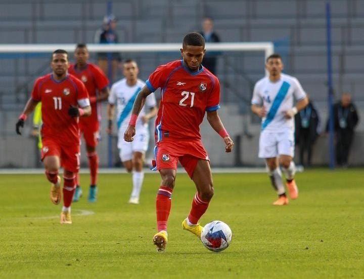 San Carlos se refuerza con seleccionado panameño