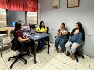 CCSS amplía consulta de lactancia materna en áreas de salud del país 