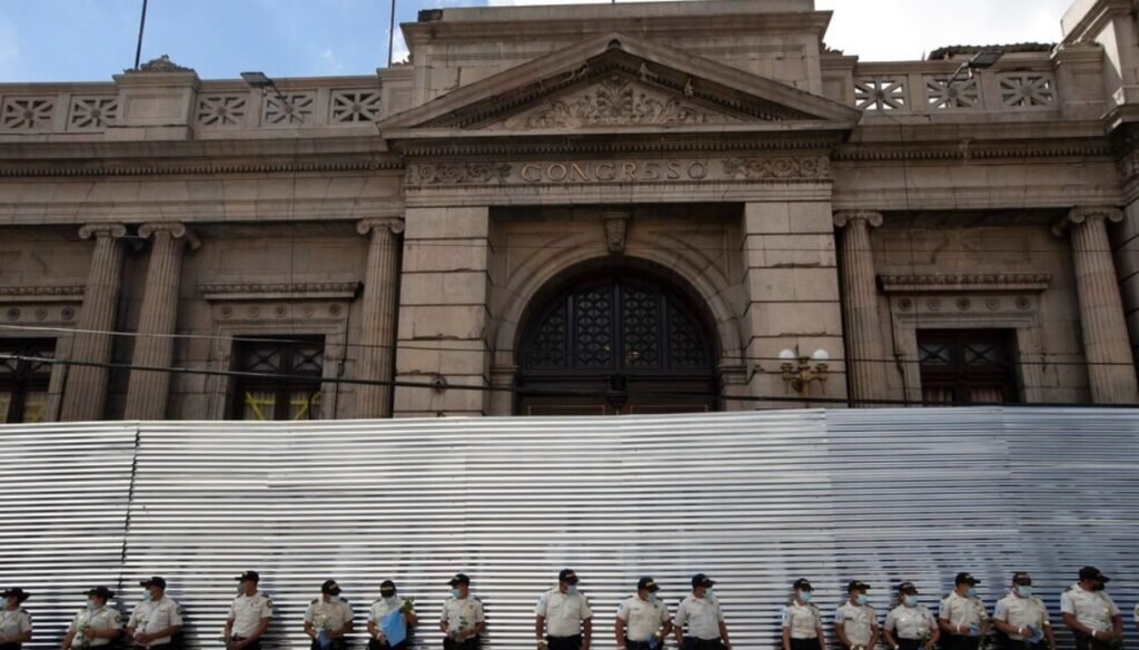 Guatemala: Congreso Desconoce A Partido De Presidente Electo Y Declara ...