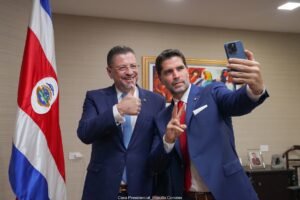 Rodrigo Chaves invita a costarricenses a ver la película Sound of Freedom