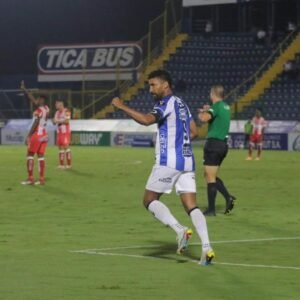 Marcel Hernández está cerca de llegar a los 100 goles vistiendo la camisa de Cartaginés