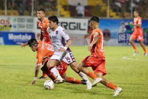 Saprissa venció 2-4 al Puntarenas FC