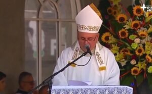 Iglesia católica hace un llamado a las familias a luchar contra “ideologías nefastas” que promueven el libertinaje