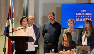 Con Aquí Costa Rica Manda tenemos un vehículo propio para seguir apoyando a Rodrigo Chaves, asegura Cisneros