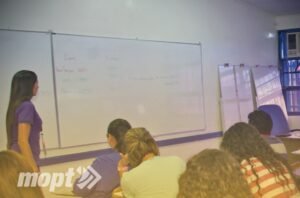 MOPT informa curso teórico de manejo a partir de los 13 años