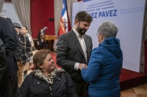 La disculpa pública del presidente de Chile a una maestra discriminada por su orientación sexual es “histórica”