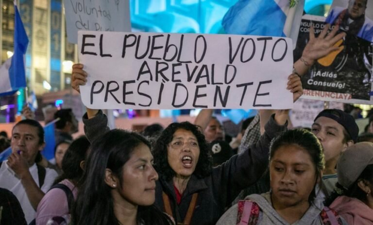 Protestas en Guatemala en apoyo a presidente electo muestran voluntad de defender la democracia
