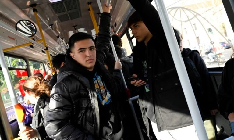Jóvenes argentinos ante una encrucijada en elecciones presidenciales