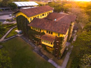 Del riesgo a la oportunidad: INCAE alinea datos, liderazgo y sostenibilidad para transformar la región