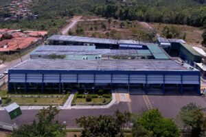 Paneles solares siguen siendo rentables para comercios e industrias pese a aumento en tarifas, señala Coopesantos