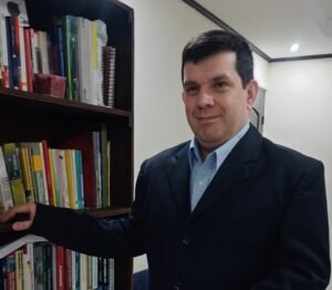 Remozar la democracia costarricense, o crear la llamada “Tercera República”