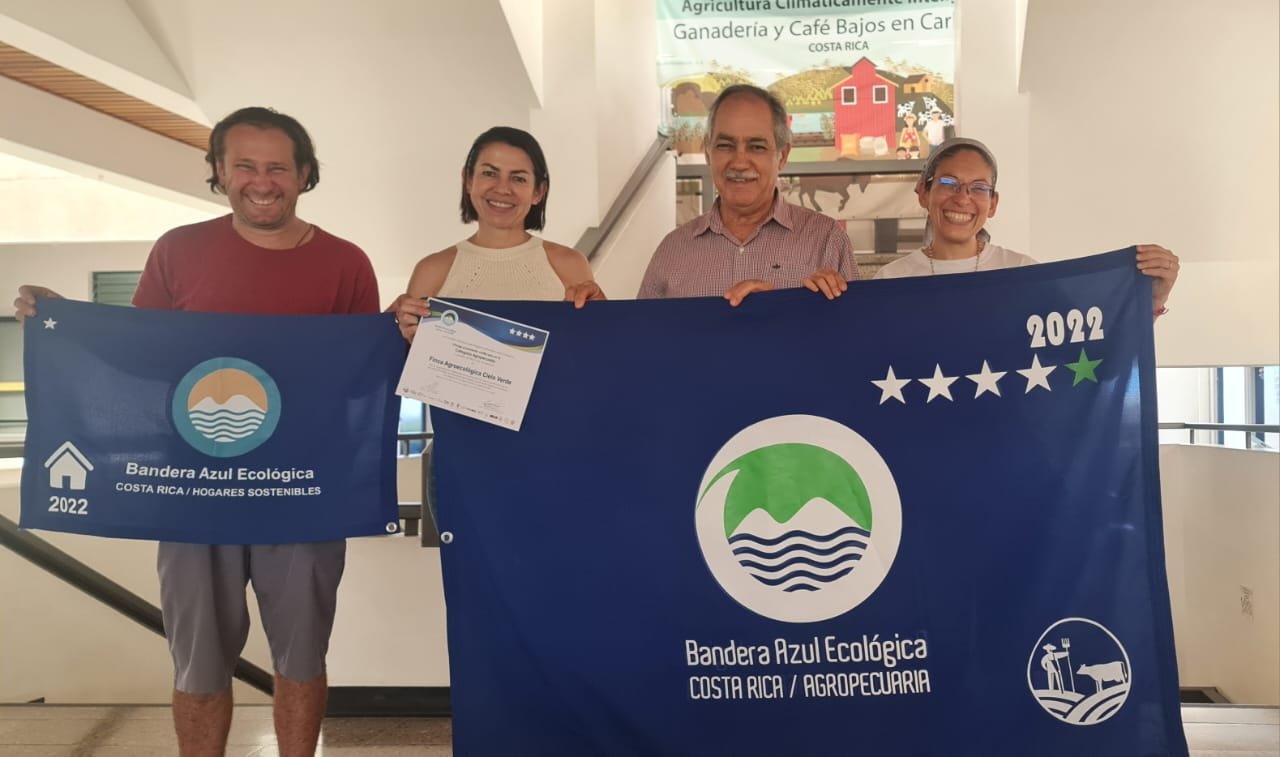 719 Fincas Agropecuarias Reciben Galardón Bandera Azul Ecológica