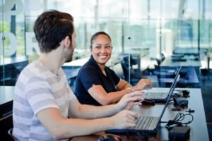 Más de 3500 costarricenses actualizan sus habilidades y destrezas para la industria 4.0