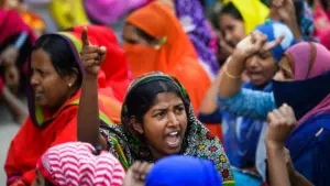 Protestas en Bangladesh paralizan la industria textil que fabrica ropa para las marcas más famosas del mundo