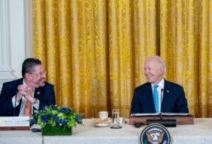 Biden anuncia millonarios compromisos de inversión y migración en cumbre con presidentes latinoamericanos
