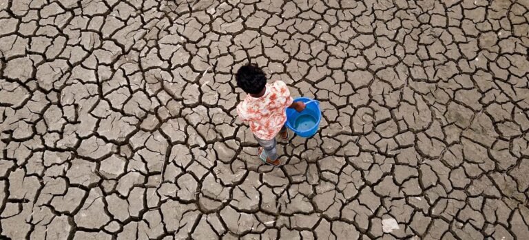 El cambio climático está cerrando el grifo del agua: un tercio de los niños del mundo sufre su escasez