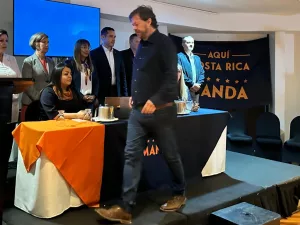 Convocan Asamblea Nacional de ACRM para cambiar el nombre del partido, la bandera y a Choreco