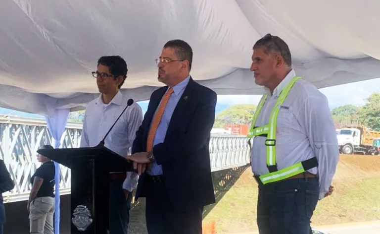 Conavi habilita nuevo puente modular frente al Aeropuerto Juan Santamaría