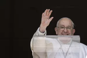 El papa pide decisiones valientes para proteger el medio ambiente ante fenómenos extremos