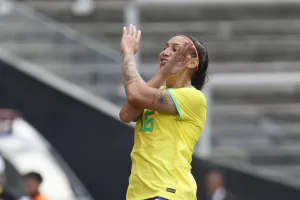 Canadá y Brasil extienden su invicto y son las primeros invitadas a semis de la Copa Oro