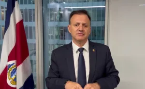 El exministro Amador hoy se lava las manos, critica Diego Vargas