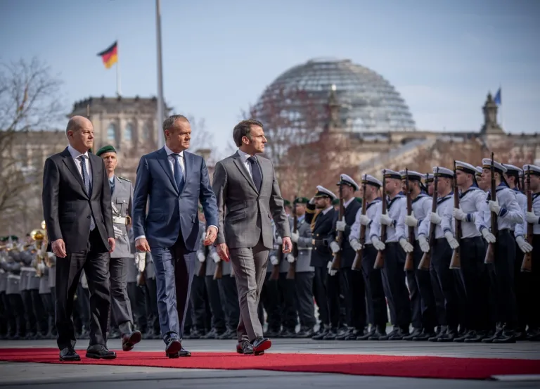 Scholz, tras reunión con Macron y Tusk: compraremos armas para Ucrania