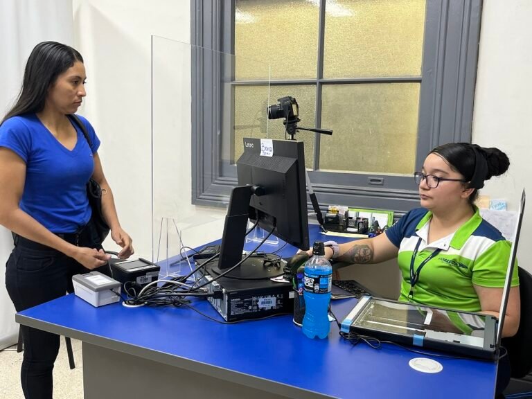 Trámites de pasaportes en Correos de Costa Rica se duplican