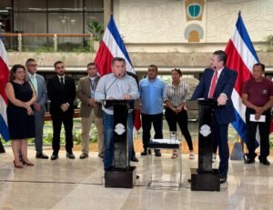 INA ofrecerá actualización a 2.400 pescadores y pescadoras para tripular embarcaciones