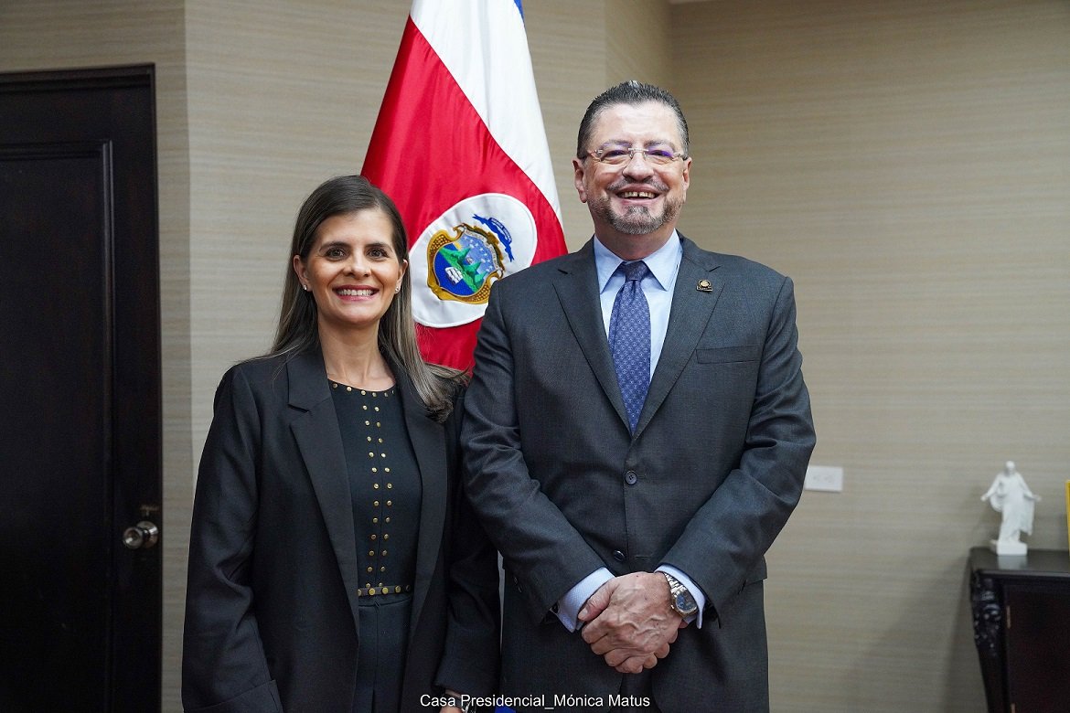 Laura Fernández asume como nueva ministra de la Presidencia