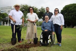 Parque Metropolitano La Sabana recibe el árbol del Bicentenario en conmemoración de la Anexión del Partido de Nicoya