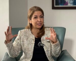 Ministerio de Salud lanzará en agosto una fuerte campaña de vacunación contra covid e influenza