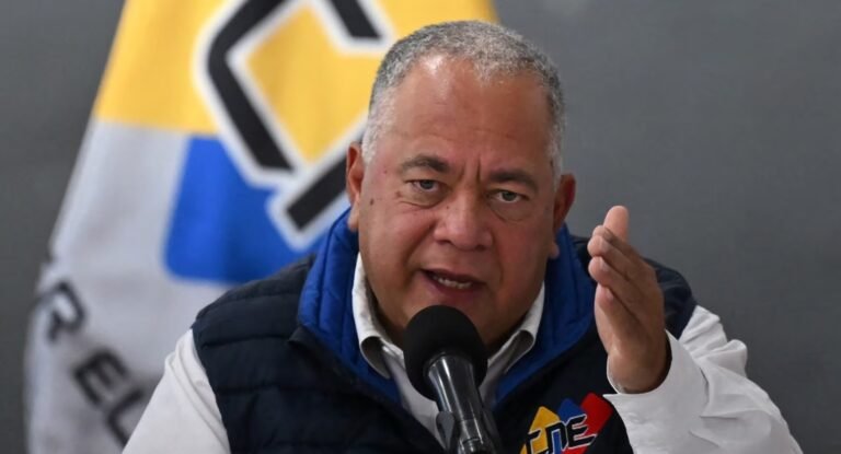 Presidente del CNE de Venezuela señala que existe campaña internacional para entorpecer elecciones