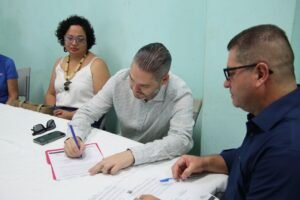 MCJ y Asociación Cultural firman convenio para fortalecer Casa de la Cultura de Santa Cruz