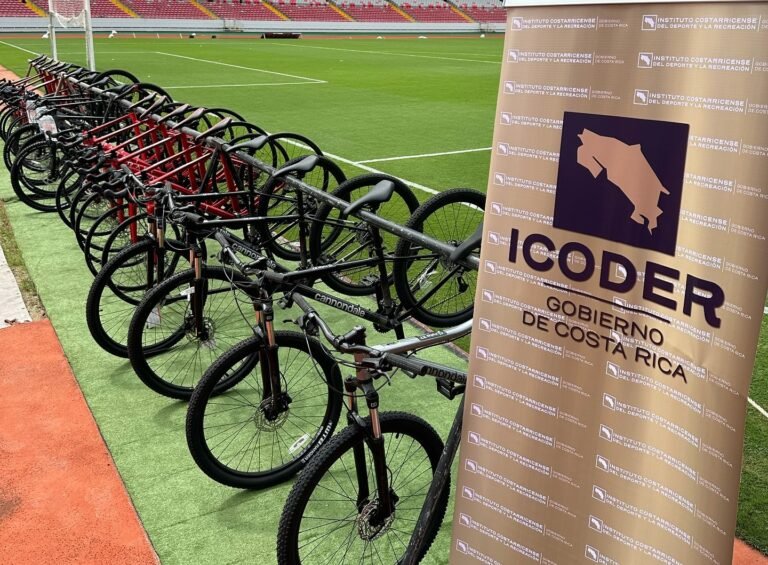 Icoder lanza convocatoria para estudiantes y atletas interesados en recibir una bicicleta