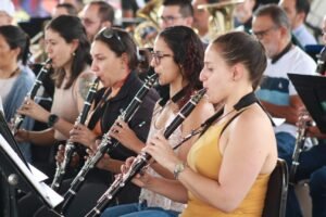 Ministerio de Cultura y Juventud se tira a las calles para celebrar el Día del Artista Nacional