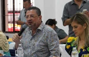 Rodrigo Chaves: Los diputados no son dioses, esa curul no los eleva a los cielos