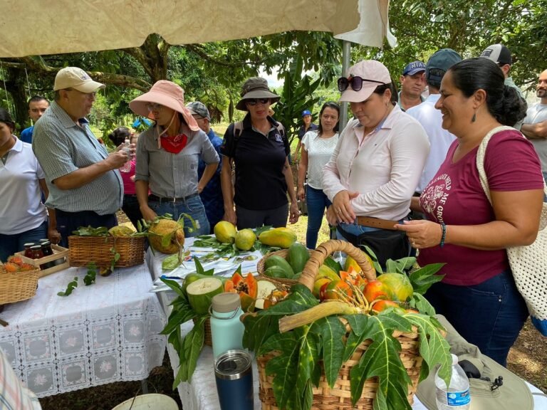 Centro de Innovación Agropecuaria Los Diamantes abre sus puertas a productores del sector agrícola