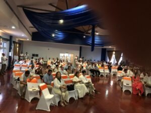 Cisneros: Diputados de oposición sesionan en lugares cerrados para escuchar el aplauso de sus esbirros