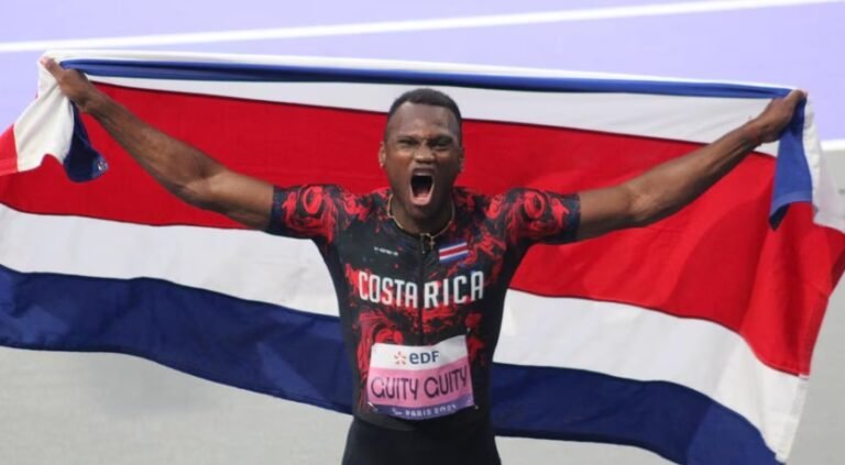 Sherman Guity se corona en París 2024 y rompe récord paralímpico en los 100 metros