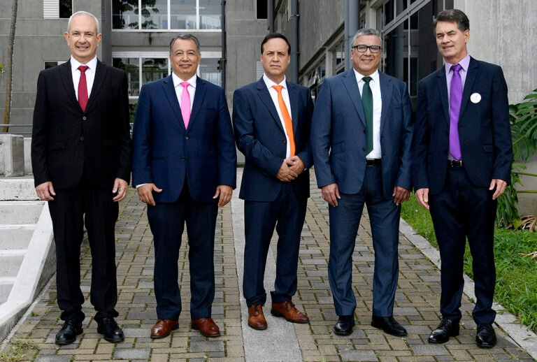 Entre cinco hombres se elegirá al próximo rector de la UCR