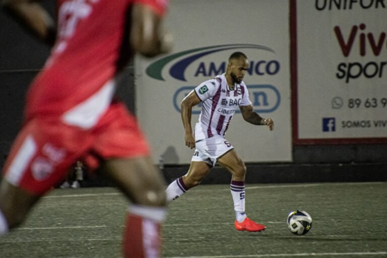 ¿Penales o goles de campo? Vea los pésimos lanzamientos del Saprissa