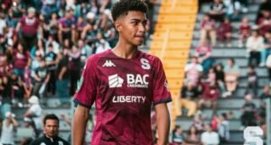 ¿Por qué Kenay Myrie debutó con Saprissa y no con Alajuelense?