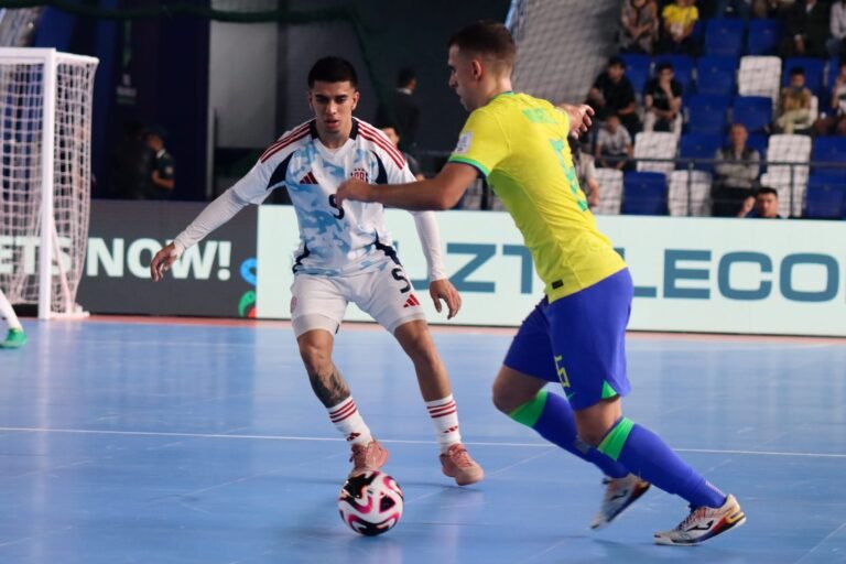 Costa Rica cae ante Brasil, pero se despide con la cabeza en alto del Mundial de Futsal