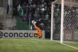 Saprissa se juega el pase a semifinales ante Antigua, este canal dará el partido