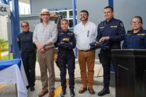 Rodrigo Chaves inauguró nueva delegación policial en Sardinal