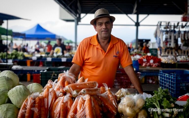 Feria del agricultor de Alajuela se unió a la conmemoración del Día Mundial de la Alimentación