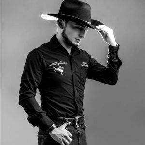 El floreador Jafeth Masís: de la política al arte de transformar vidas