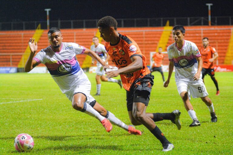 Alajuelense y Puntarenas disputarán el título de Copa