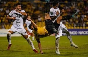 La impresionante chilena de Jurguens Montenegro impulsa el sueño de Liberia