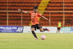 Puntarenas FC: Salida de Michael Barrantes provoca renuncia de presidenta